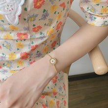 Load image into Gallery viewer, Floral Retro Bracelet